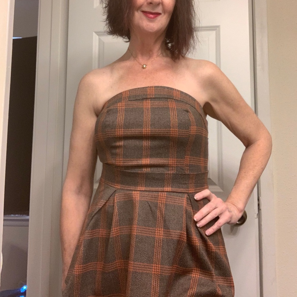 Plaid  Crop pants and asymmetrical top